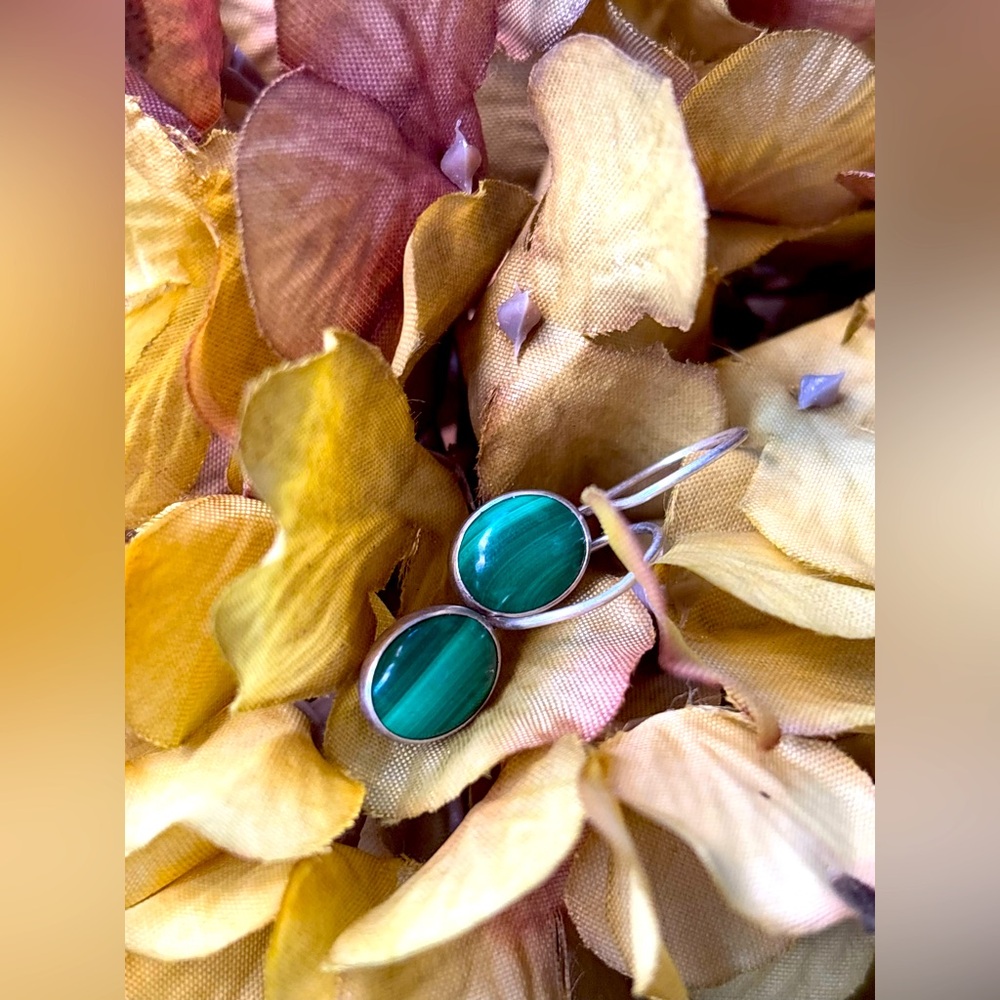 Vintage Gorgeous Genuine Green Malachite Silver Earrings Dangle Earrings Women